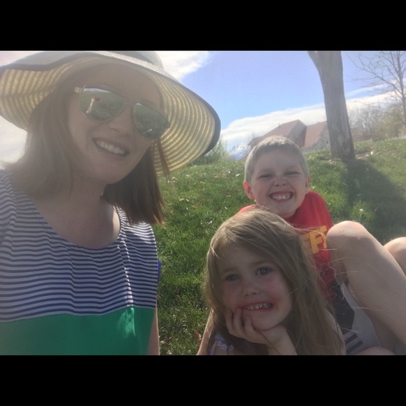 Meet your Posher, Emily - Picture 5 of 6